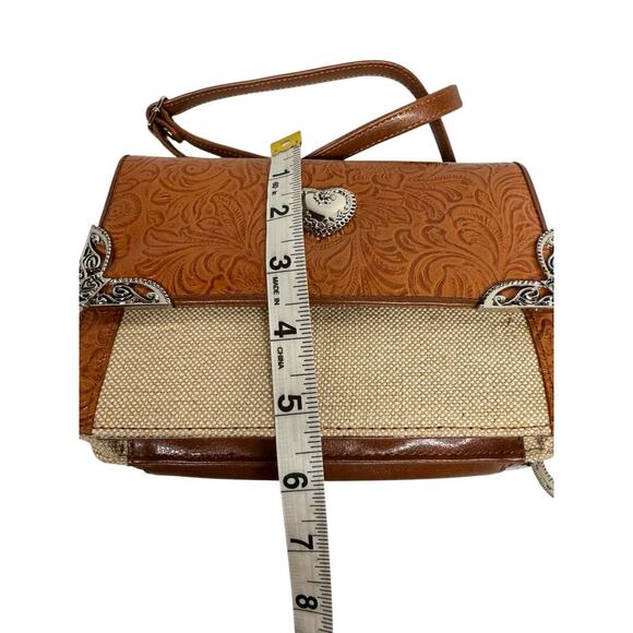 New With Tags
Coldwater Creek Leather/Jute Crossbody Multi Pocket Purse - Picture 12 of 16